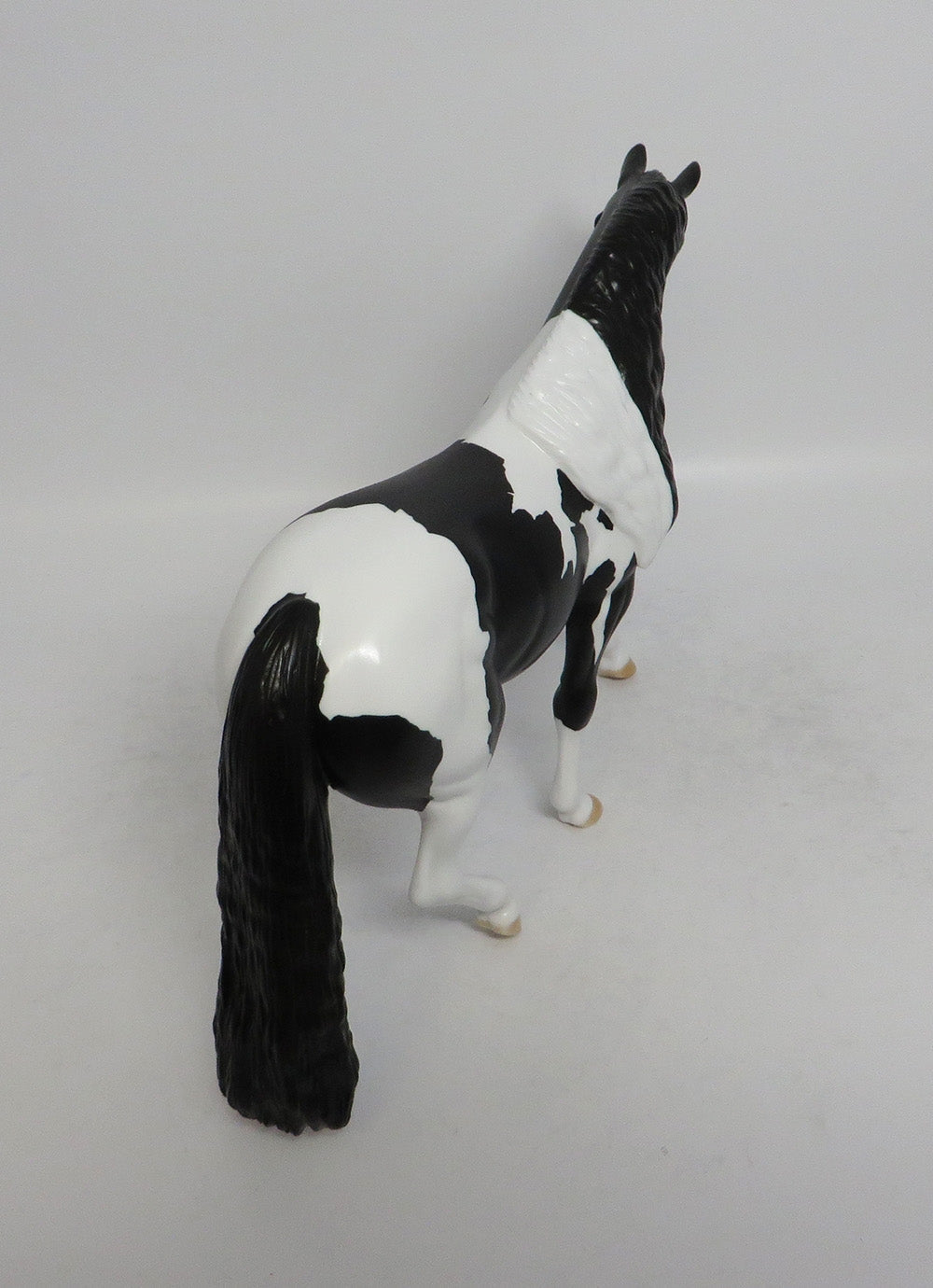 BLUEGRASS - LE3 BLACK PINTO PONY MODEL HORSE SHCF2018