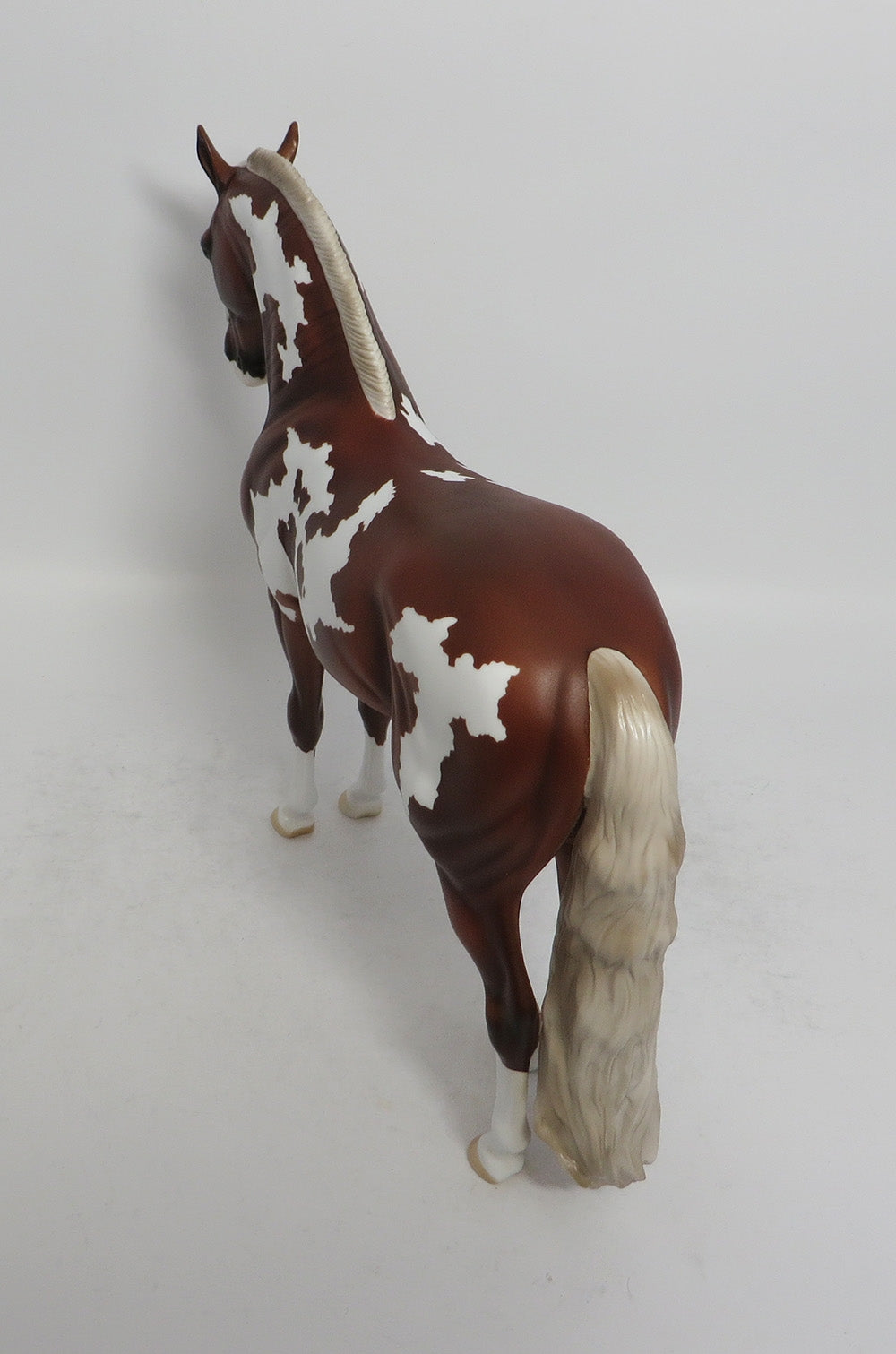 FRONTIER - LE2 PINTO CHESTNUT ANDALUSIAN MODEL HORSE SHCF2018