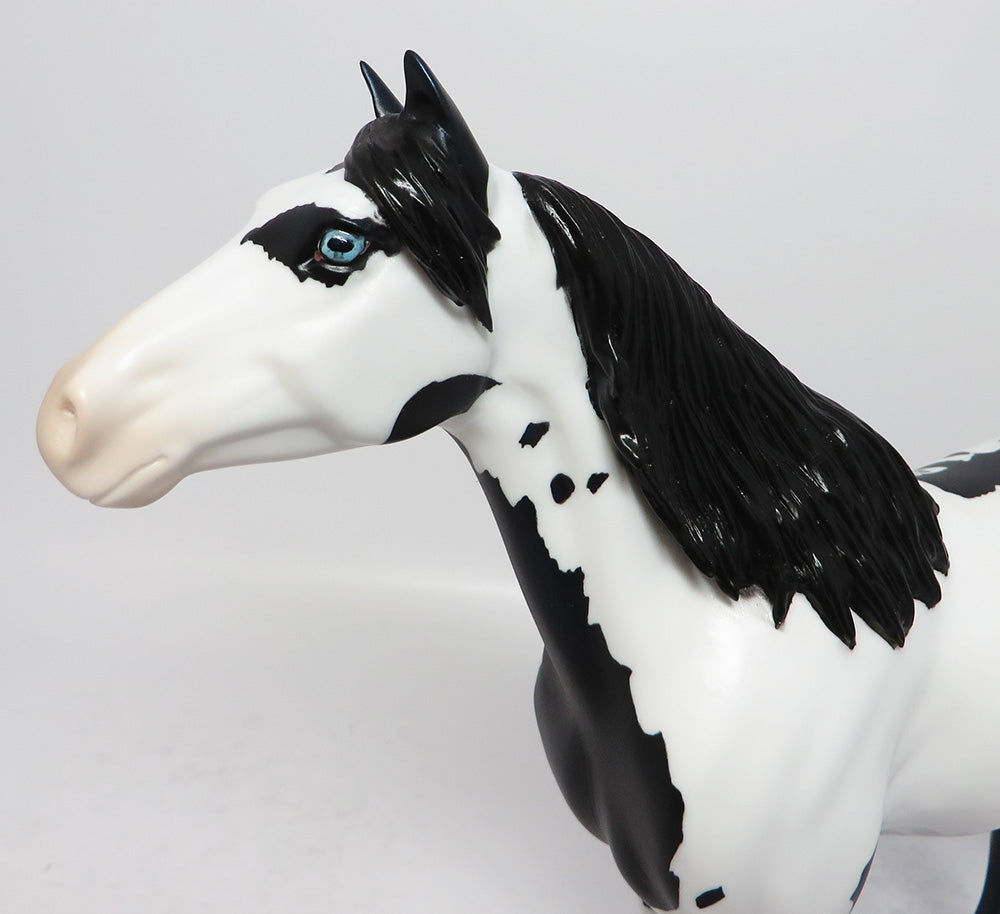 Midnight Black &amp; White