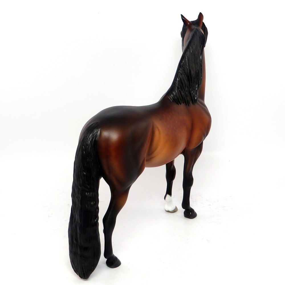 BAYWOLF~OOAK DAPPLE BAY MORGAN MODEL HORSE 3/16