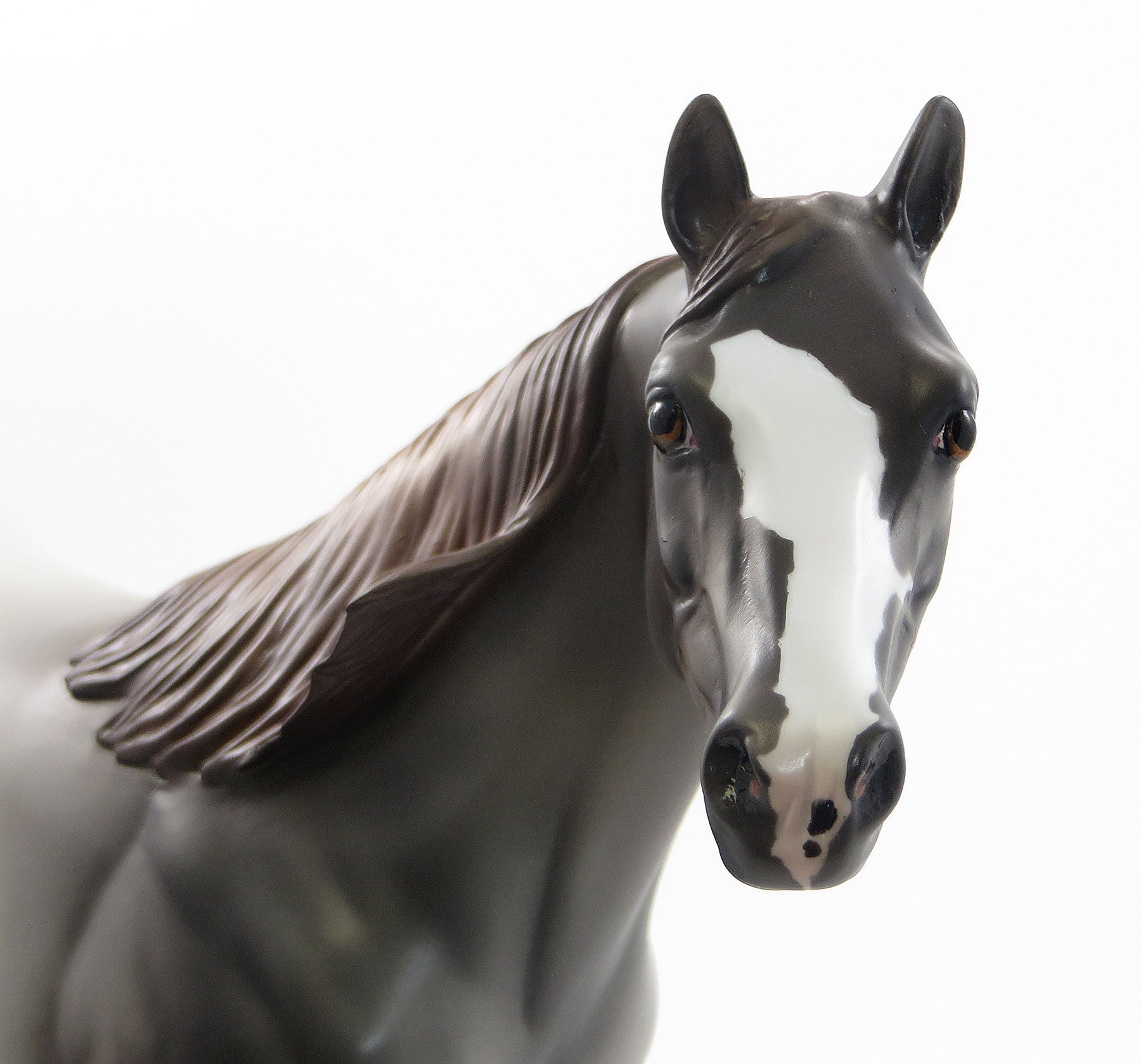 NEIGHING NALA - Chestnut Going Grey Stock Model Horse - LE6 - 7/10