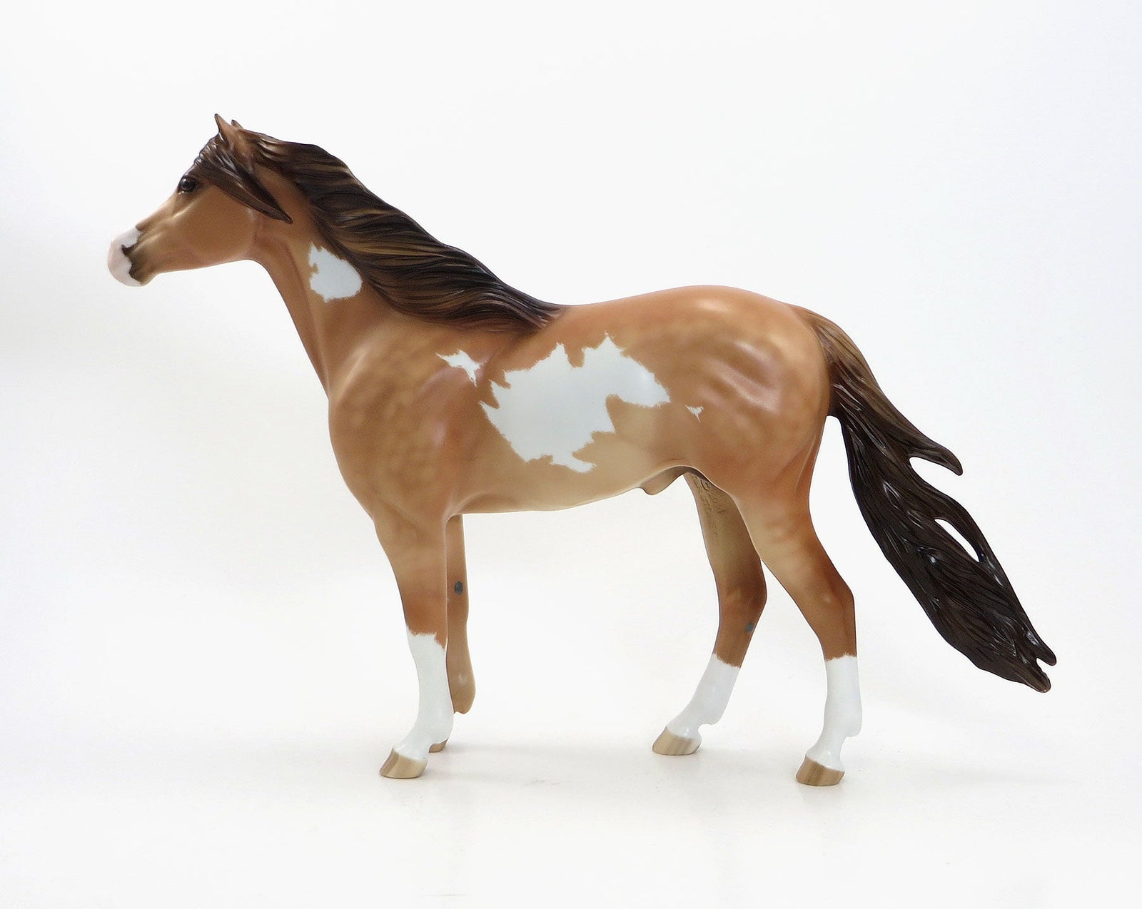 POW WOW - EQ 2015 LE15 Chestnut Paint Mustang Painted by Sheryl Leisure 7/3