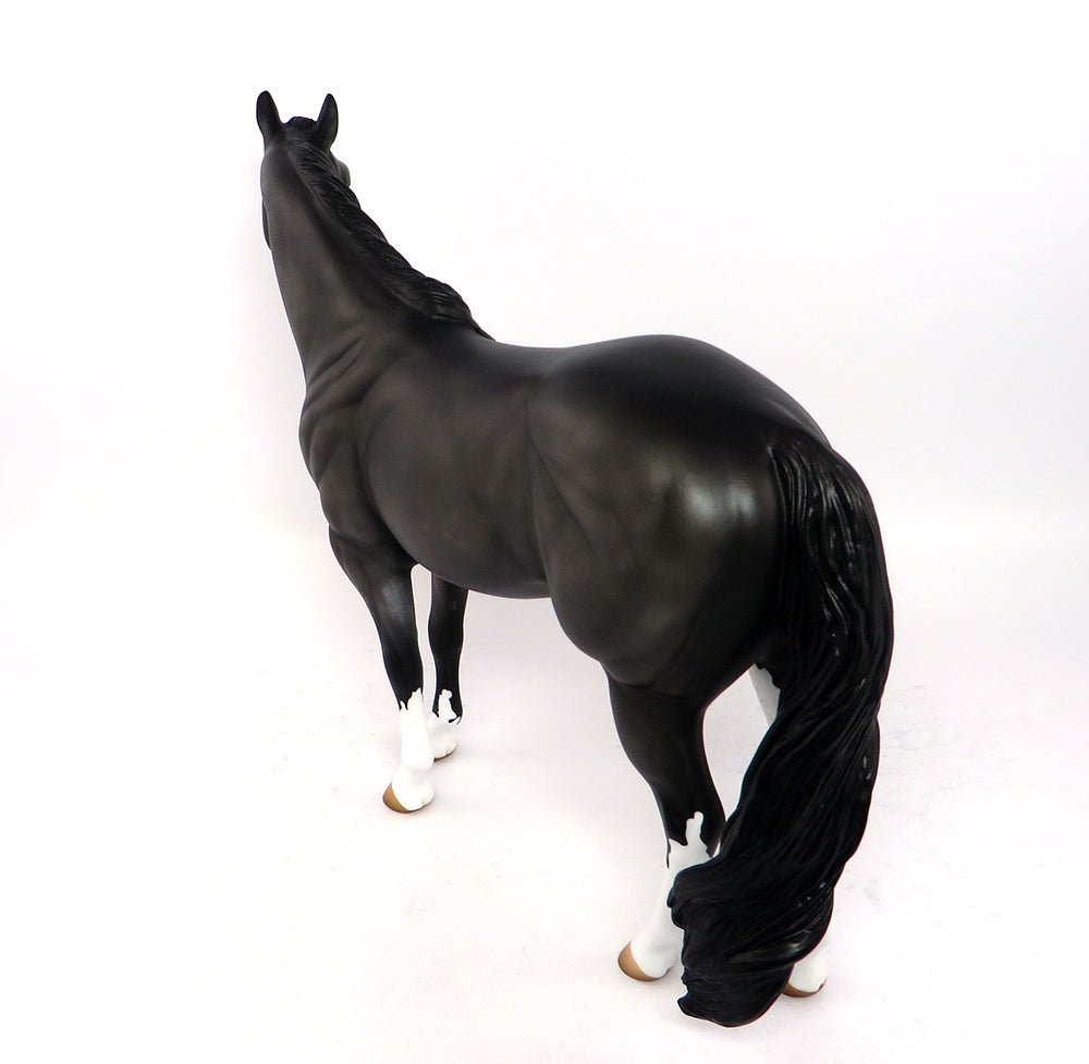 MODEL HORSE