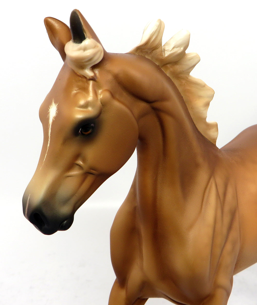 YASMINE~OOAK LIGHT CHESTNUT YEARLING MODEL 3/17