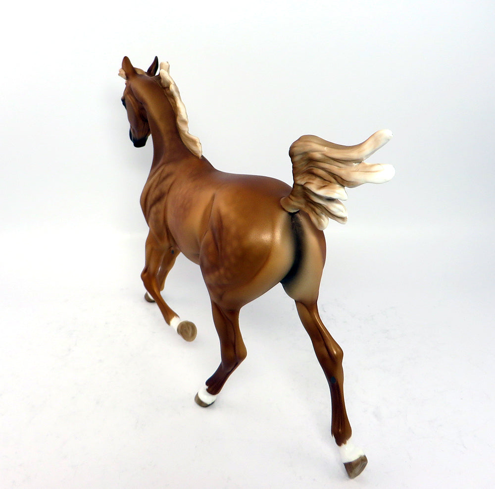 YASMINE~OOAK LIGHT CHESTNUT YEARLING MODEL 3/17