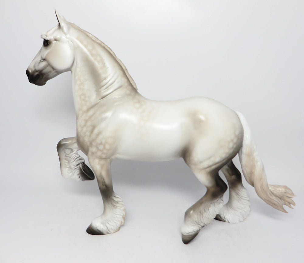 SILVER MOON-OOAK DAPPLE GREY TROTTING DRAFTER BY SHERYL LEISURE 9/13/17