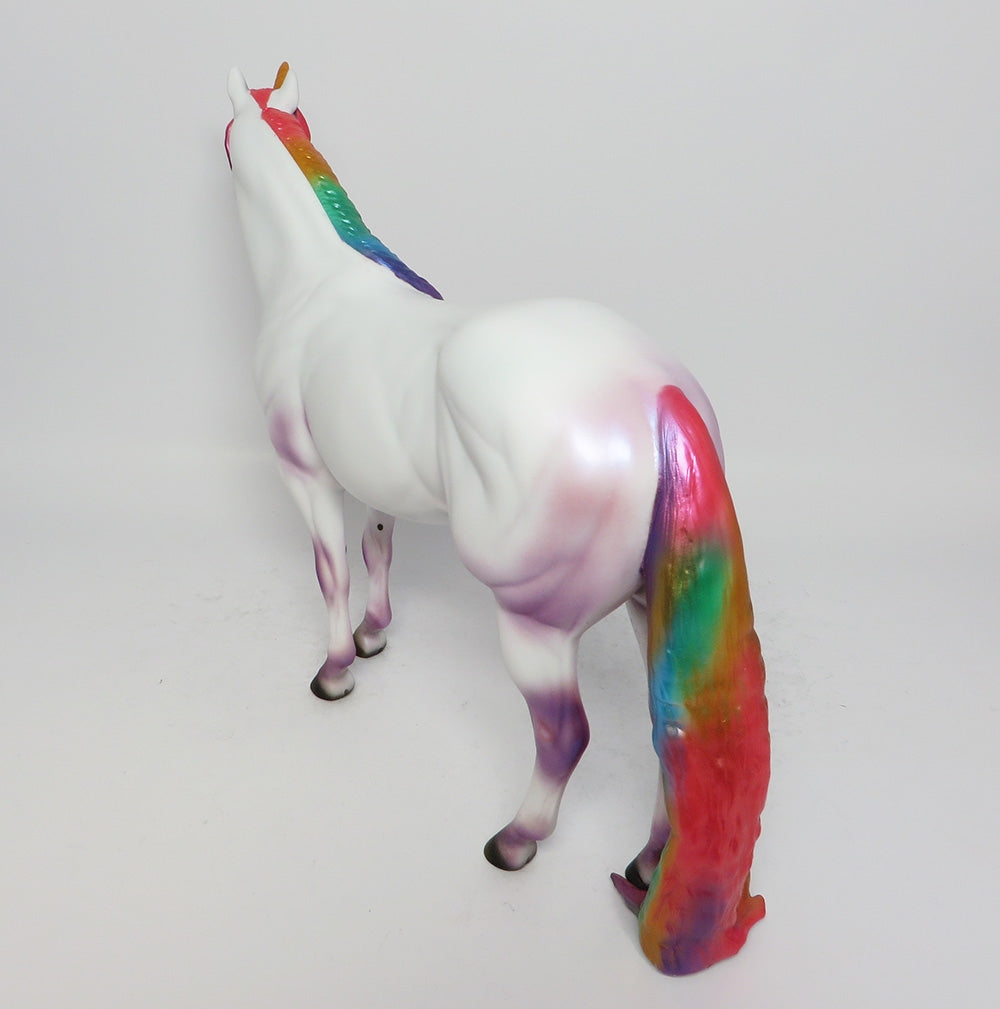 MYSTIC~LE-30 RAINBOW ISH UNICORN MODEL HORSE 9/14/17
