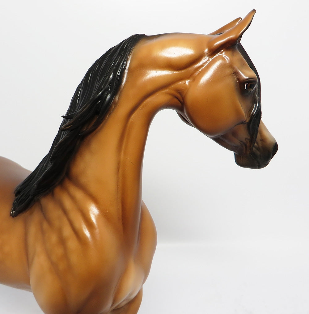 WOODRUFF GOLDEN BAY ARABIAN MODEL HORSE BY SHERYL LEISURE 9/15/17
