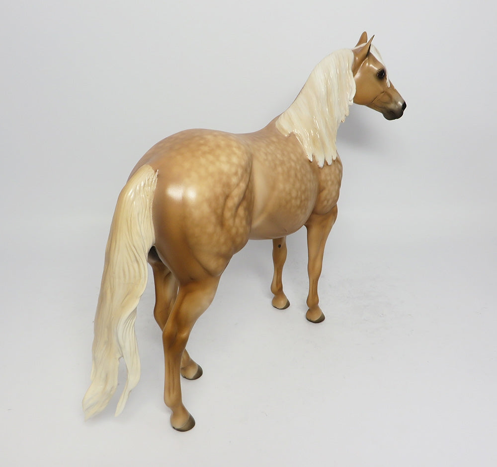 FENNEL~OOAK STAR DAPPLE PALOMINO ISH MODEL HORSE BY SHERYL LEISURE 9/15/17