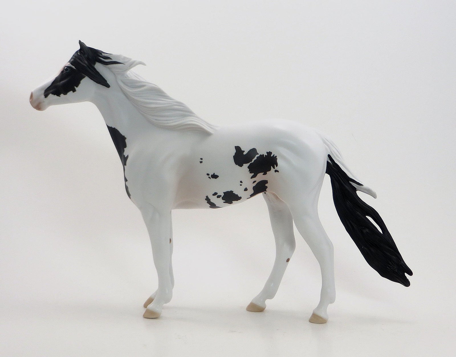 MAY SHE NEVER WAVE GOODBYE - Black Medicine Hat  Mustang Mare Model Horse - LE15 - 7/23