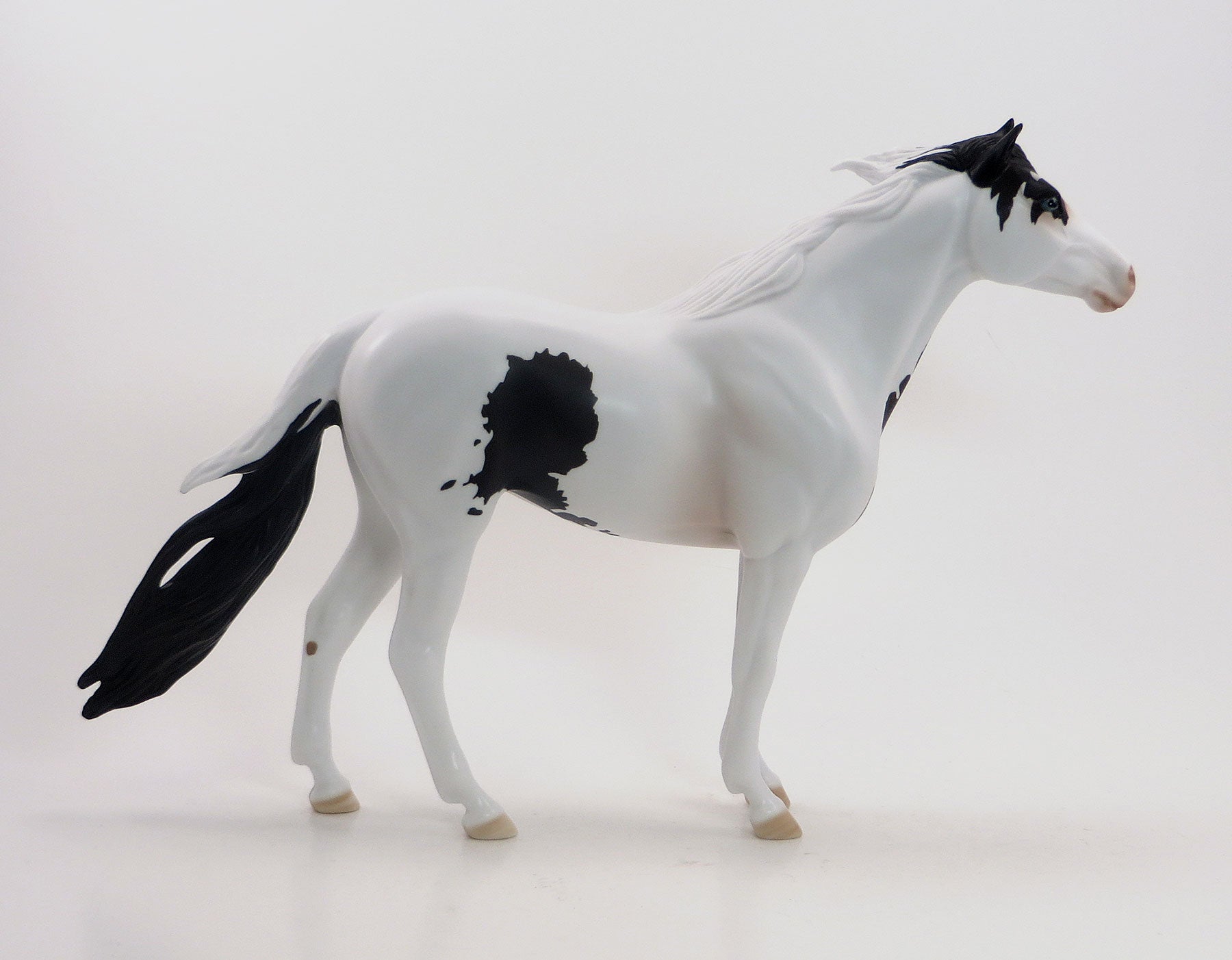 MAY SHE NEVER WAVE GOODBYE - Black Medicine Hat  Mustang Mare Model Horse - LE15 - 7/23