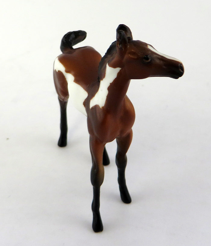 RUMERZ HAS IT-RUMMEY BAY PAINT FOAL CHIP MODEL HORSE QH CONGRESS