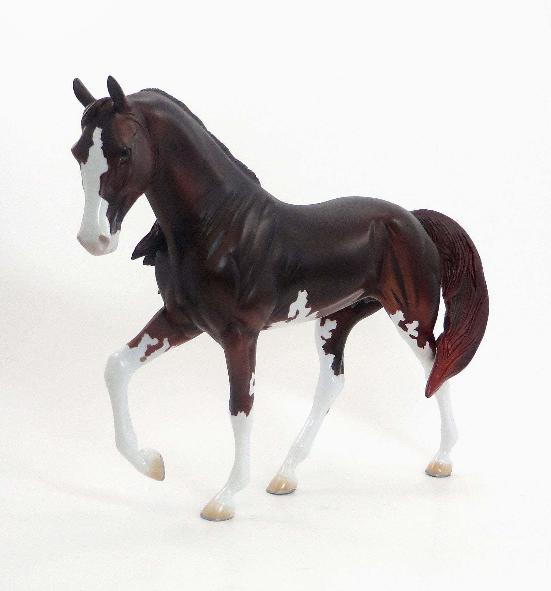 RUN FOR THE ROSES - Dark Red Chestnut Pinto Tennessee Walker Model Horse - LE 5 - 7/23