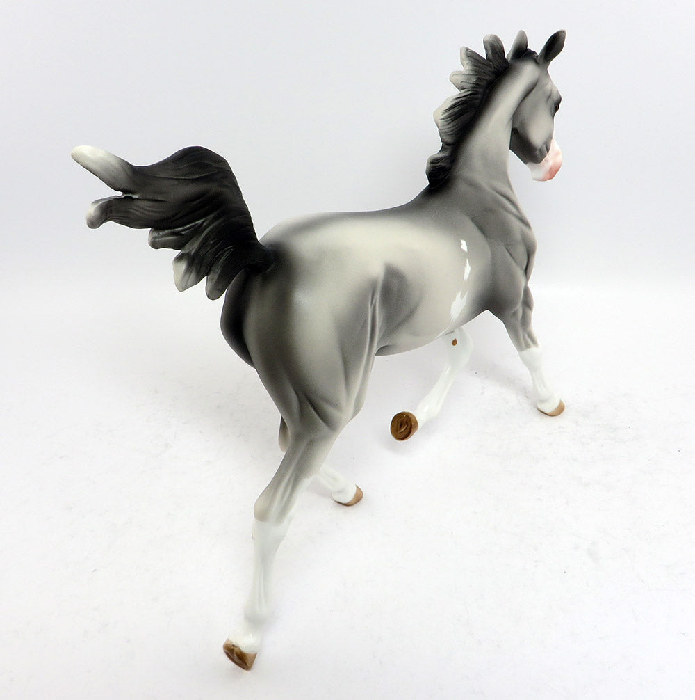 LOLA~LE-4 DAPPLE GREY PINTO YEARLING MODEL HORSE 3/22