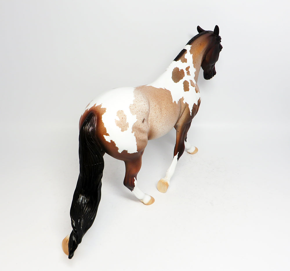 ASIA~OOAK ROAN PALOUSE PINTO MODEL HORSE 3/22
