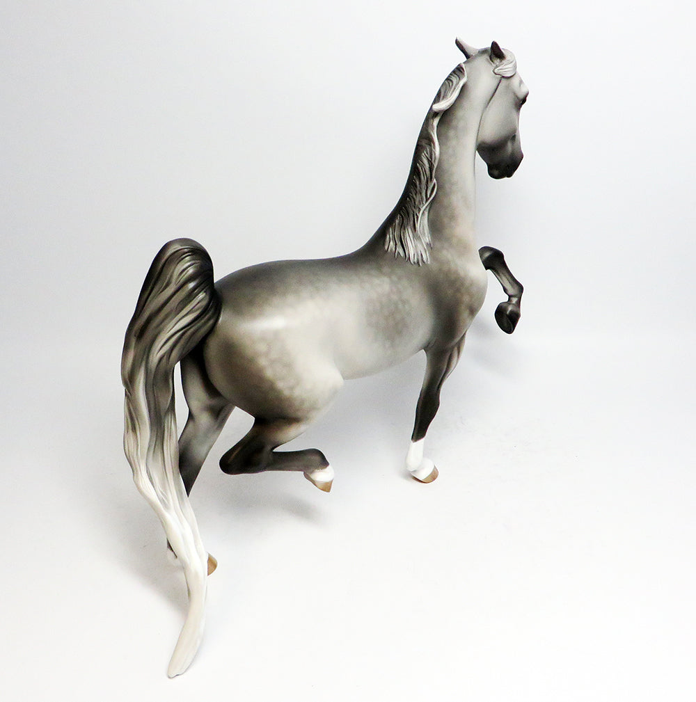 STONEWALL-OOAK DAPPLE GREY SADDLEBRED MODEL HORSE BY SHERYL LEISURE 3/22