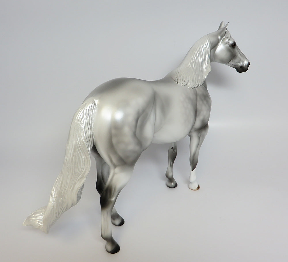 WHITE LUNA~LE-7 LIGHT DAPPLE GREY ISH MODEL HORSE 9/20/17