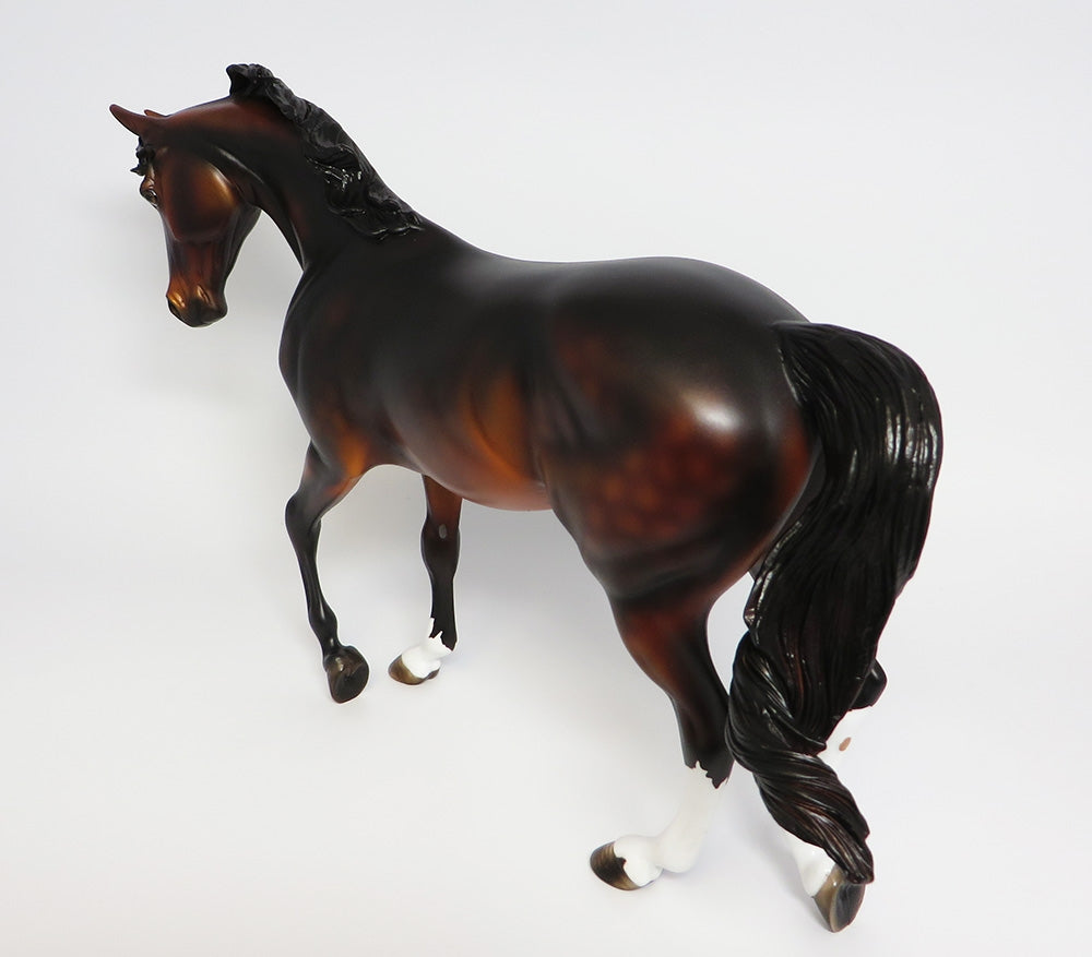 SICHUAN~OOAK DAPPLE BAY THOROUGHBRED MODEL HORSE 9/20/17