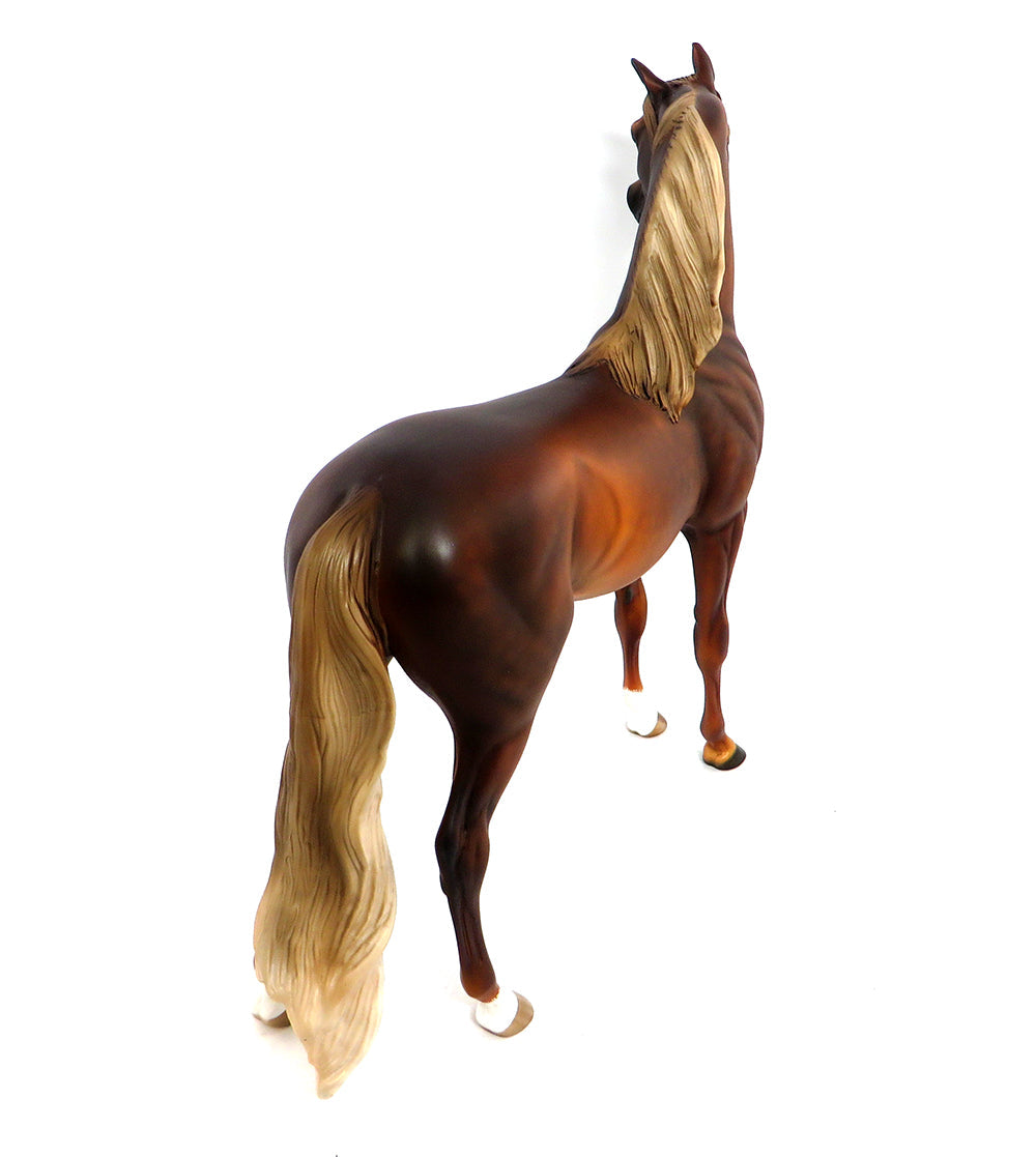 CHEVAUX~OOAK DAPPLE LIVER CHESTNUT ARABIAN MODEL HORSE 3/24