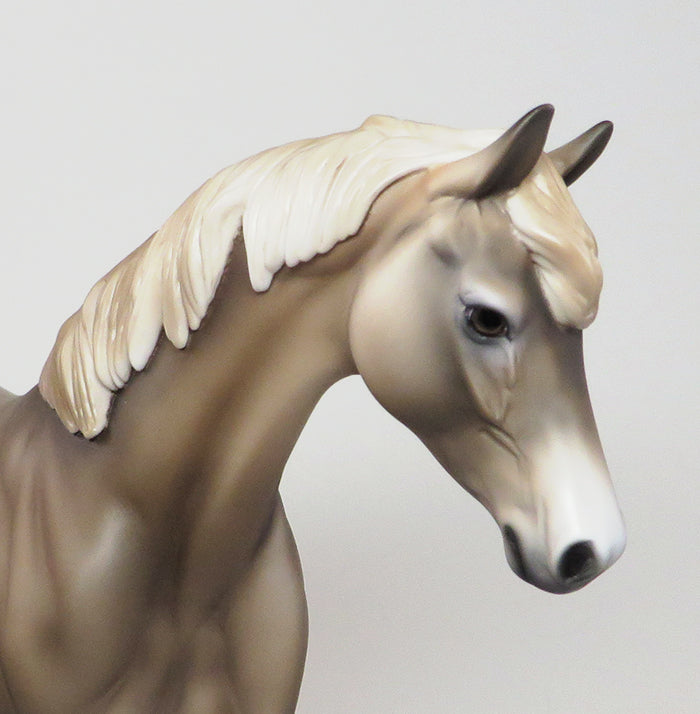 TRICKY NICKIE-LE-5 SILVER DUN PONY MODEL HORSE 4/29