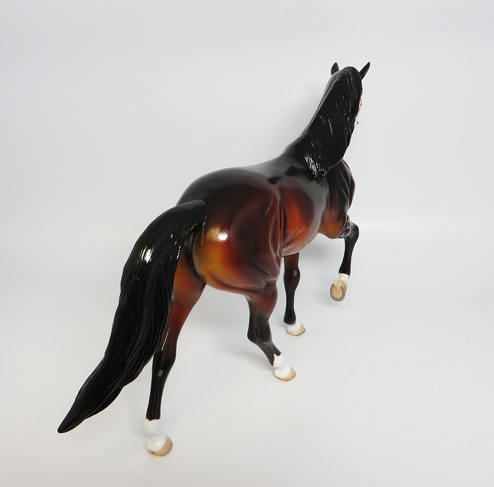 MELODIES OF PARIS~OOAK BAY TENNESSEE WALKING MODEL HORSE BY DAWN QUICK 9/21/17