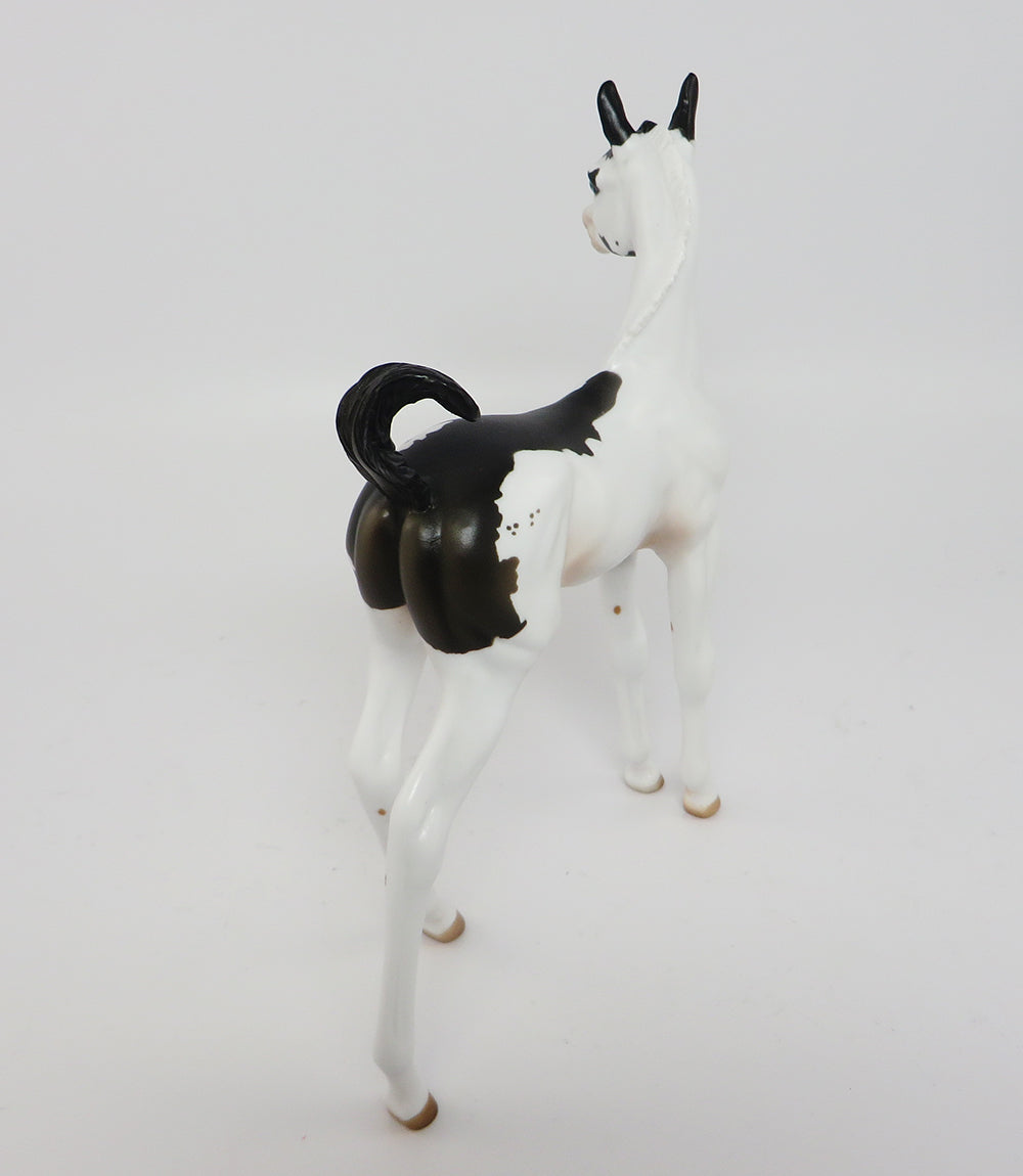 ARROW~LE-5 BLACK PAINT FOAL MODEL HORSE 4/4