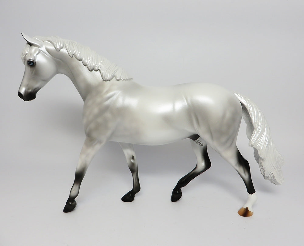 SOMBER-LE-3 LIGHT DAPPLE GREY PONY MODEL HORSE 10/4/17