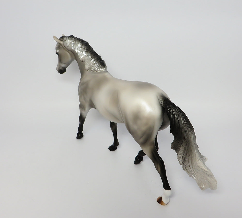 ASH-LE-3 GREY PONY MODEL HORSE 10/4/17