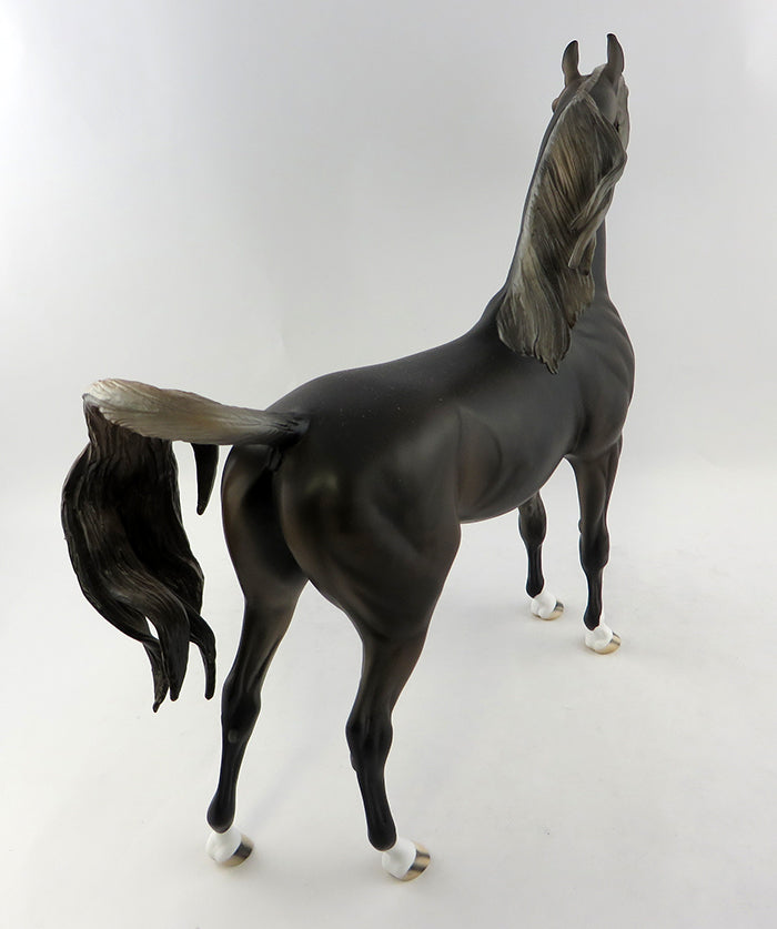 RESURRECTION-LE-4 LIVER CHESTNUT ARABIAN MODEL HORSE 11/4/16