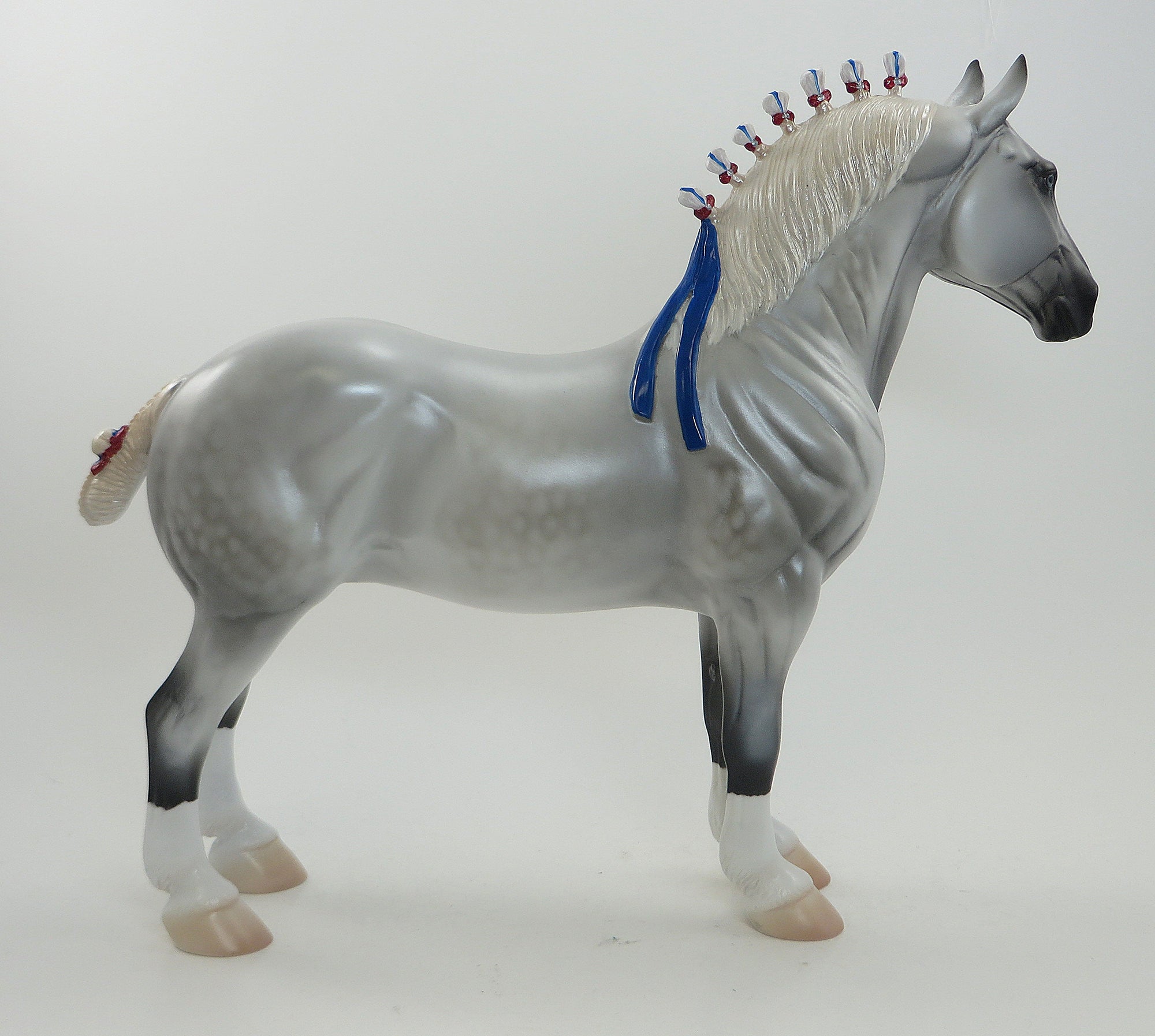 BUZZ LIGHTYEAR -LE10 Dapple Grey Standing Drafter W/Red &amp; Blue Ribbons 8/14