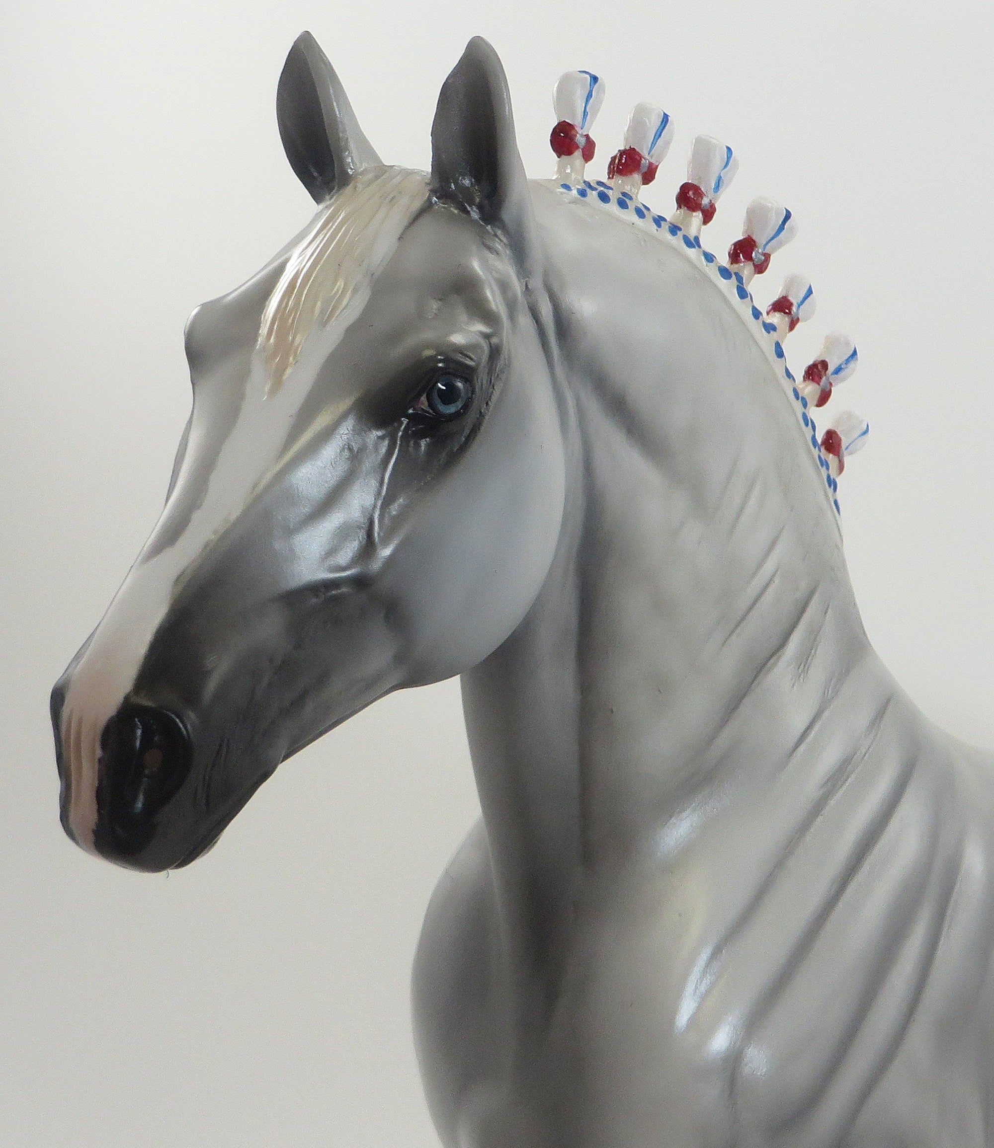 BUZZ LIGHTYEAR -LE10 Dapple Grey Standing Drafter W/Red &amp; Blue Ribbons 8/14