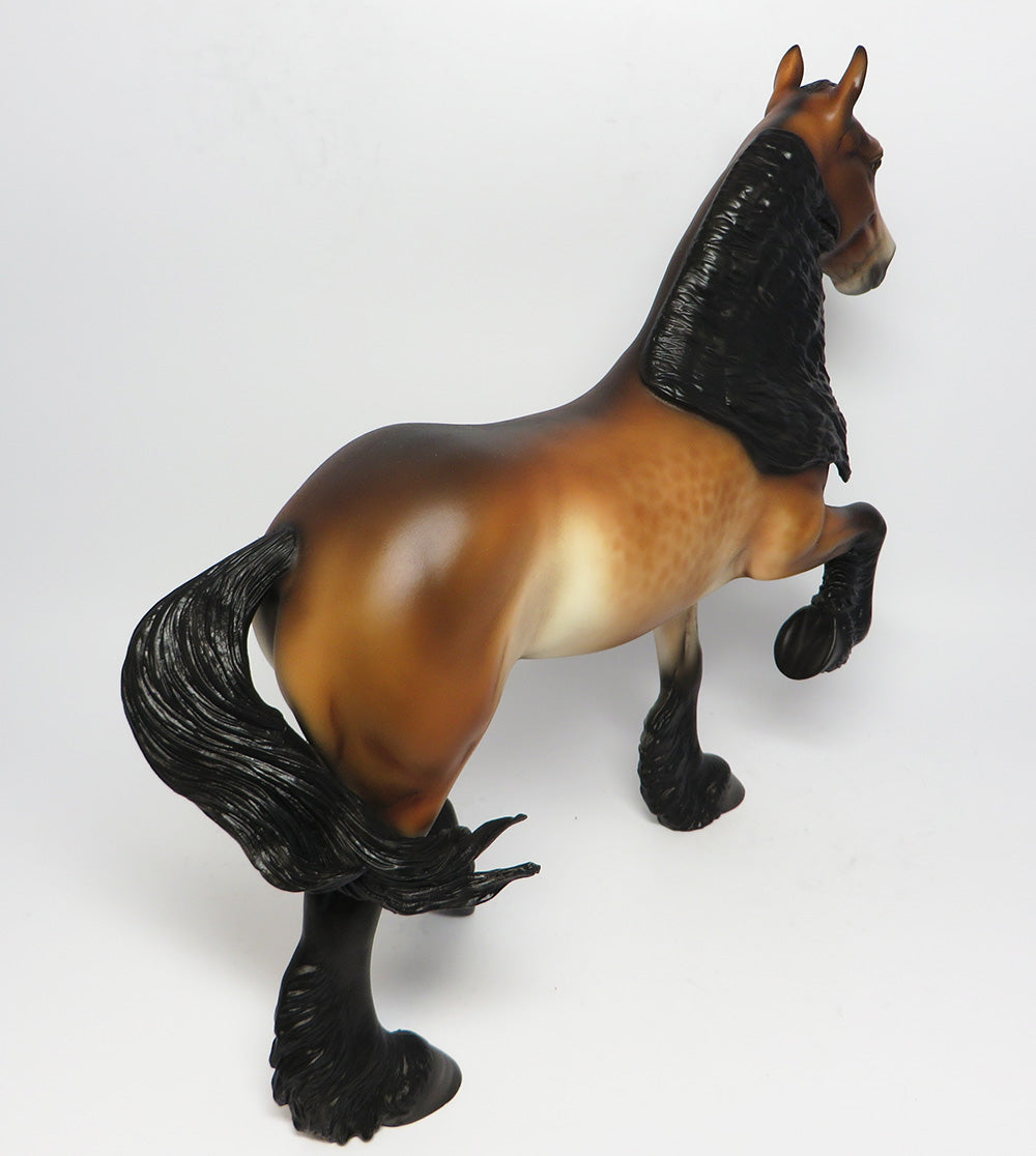 ICE T-OOAK REVERSE DAPPLE BAY TROTTING DRAFTER MODEL HORSE BY SHERYL LEISURE 4/12