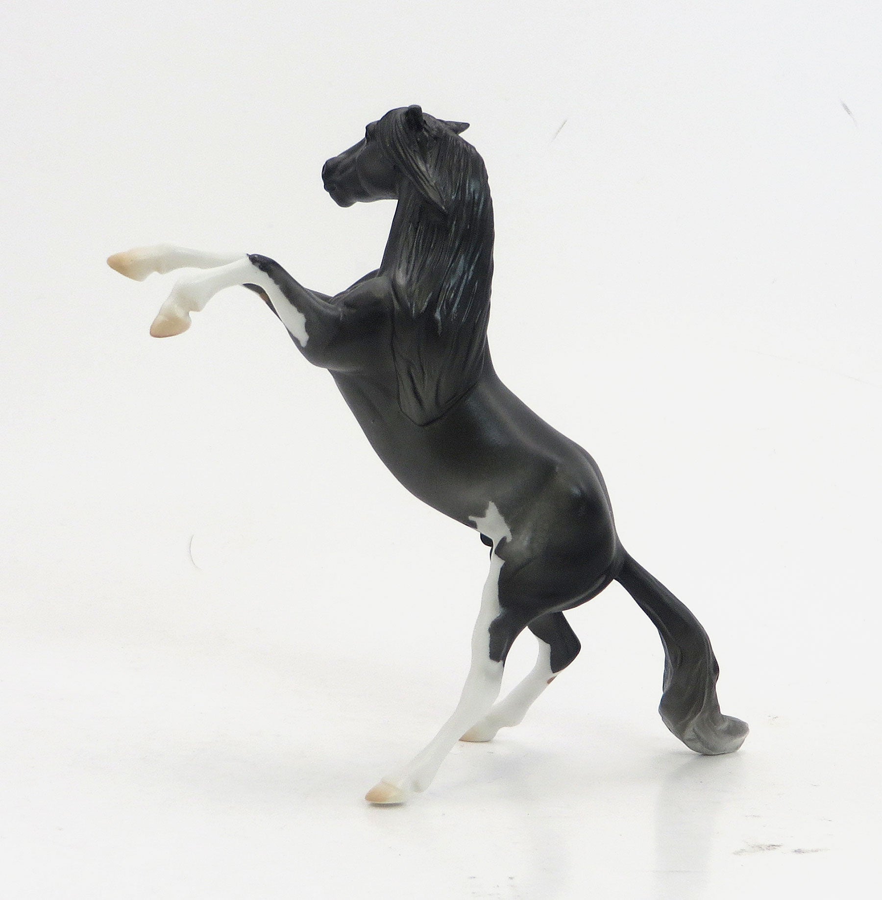 CHICS CUSTOM PISTOL - Little Horse Show Limited Edition Paint Rearing Mustang  8/28