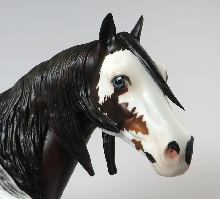 ish model horse 