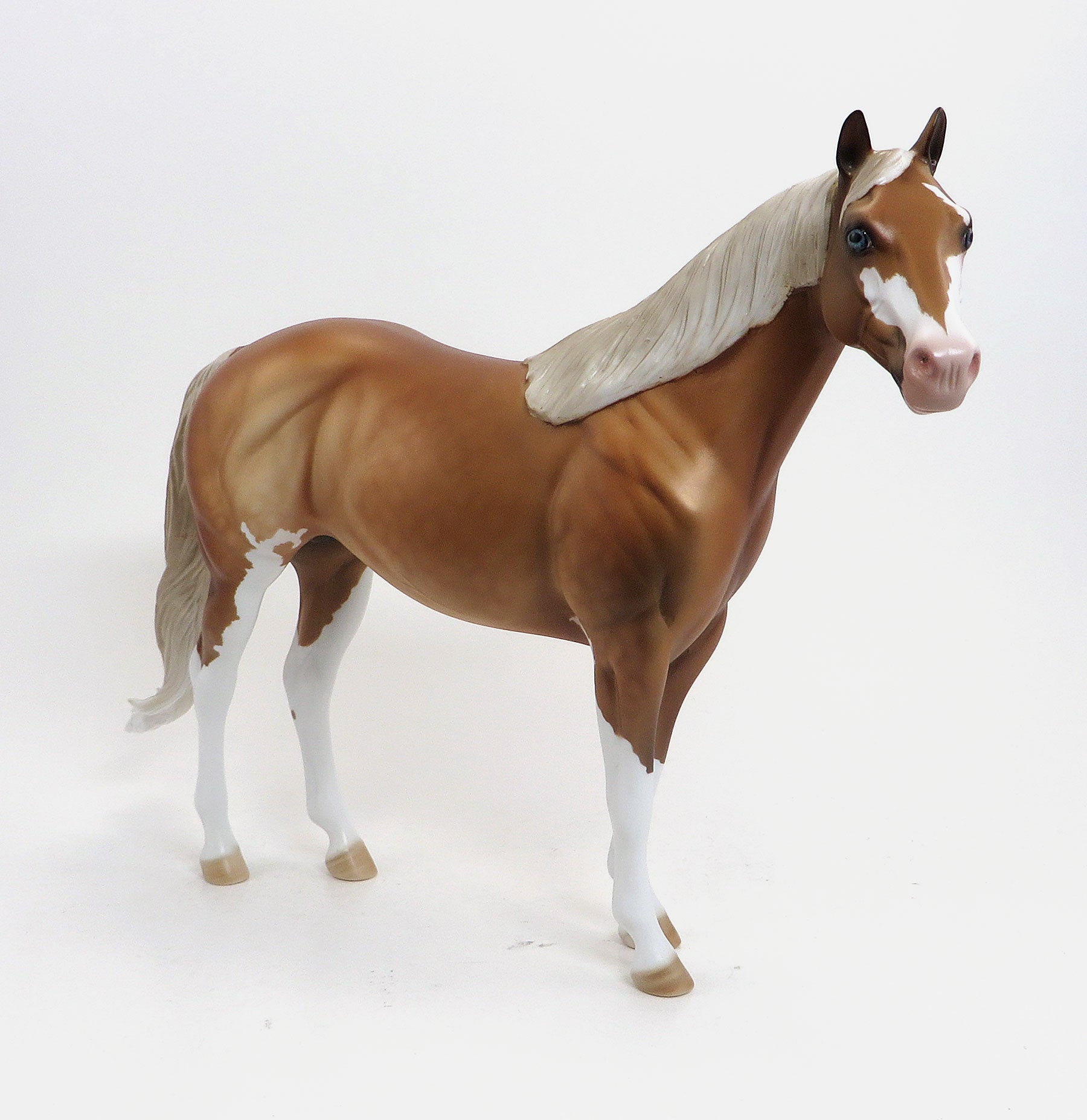 Light Chestnut Paint