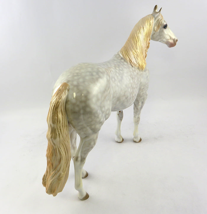 ish model horse 