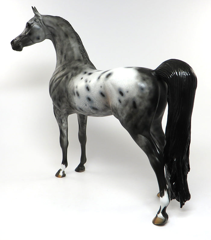 LOUD APPALOOSA MODEL HORSE 