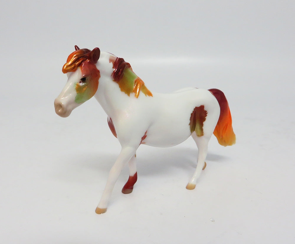 WALNUT-LE-2 PONY FALL DECORATOR CHIPS 10/25/17