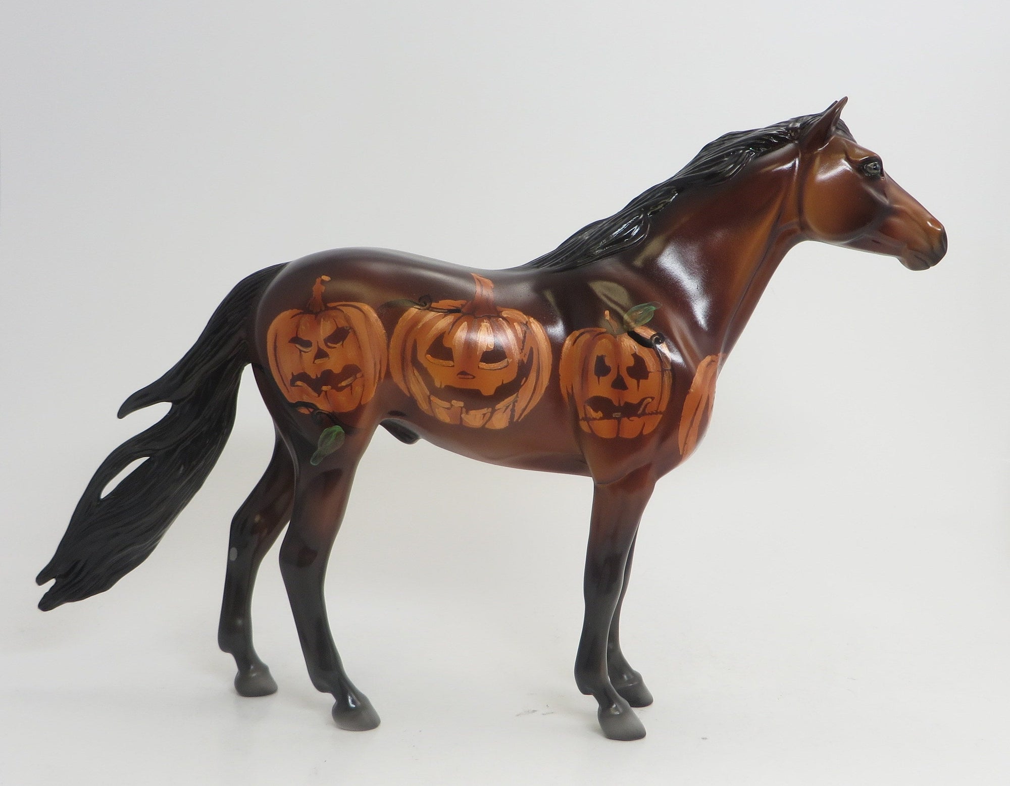 PUMPKIN PATCH- OOAK HALLOWEEN MUSTANG MODEL HORSE - 9/4