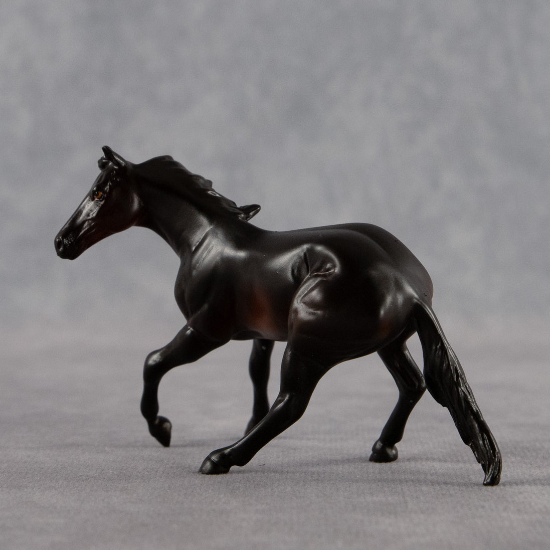 It Happened One Summer OOAK Chip Cutting Horse by Anna Rieck EQ26
