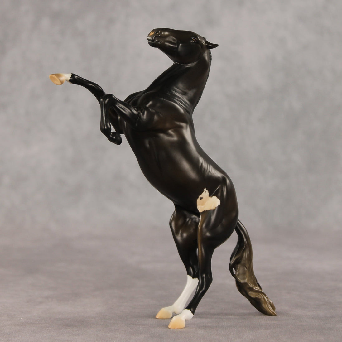 Kiss Me OOAK FCM Pebble Mustang by Anna Rieck VV26