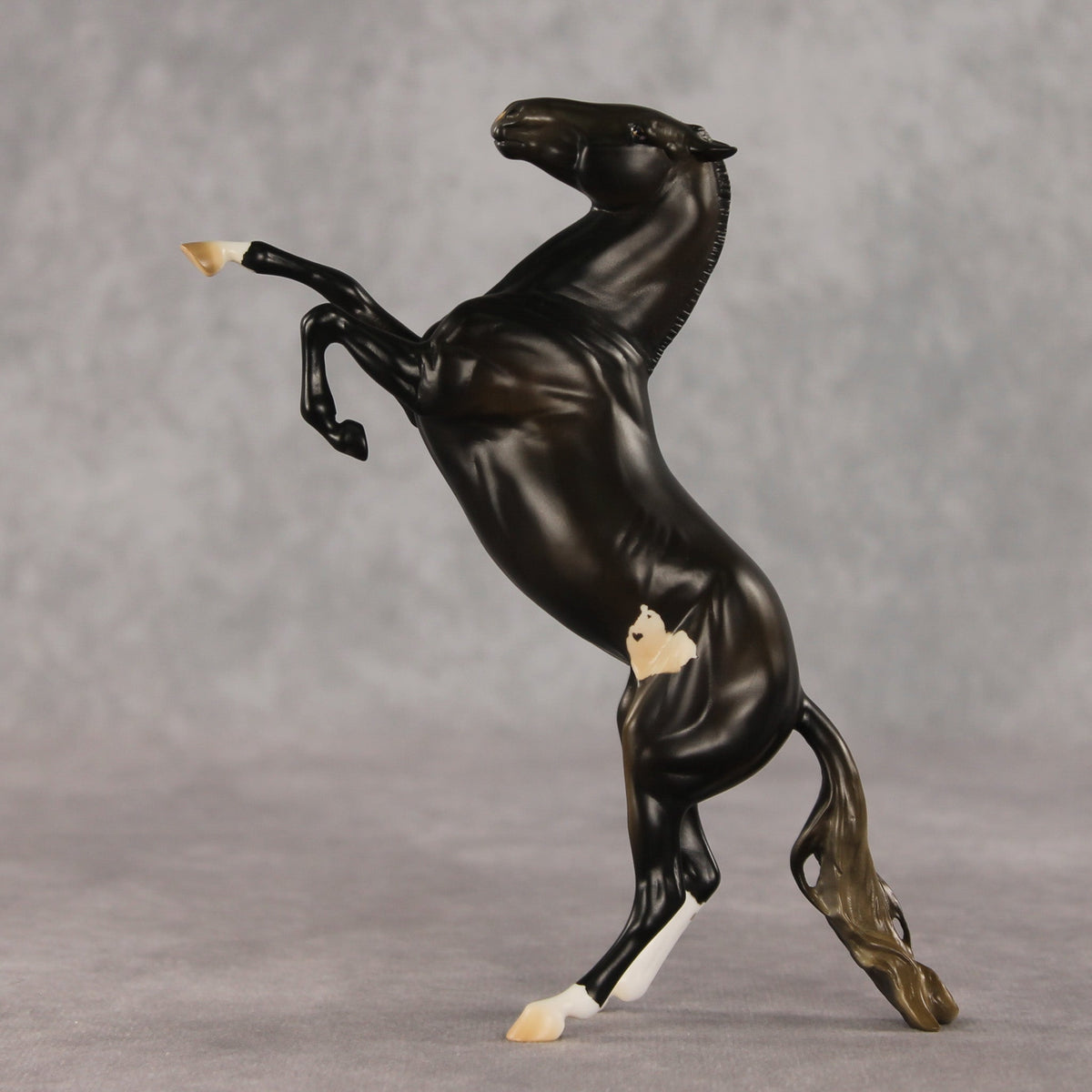 Kiss Me OOAK FCM Pebble Mustang by Anna Rieck VV26
