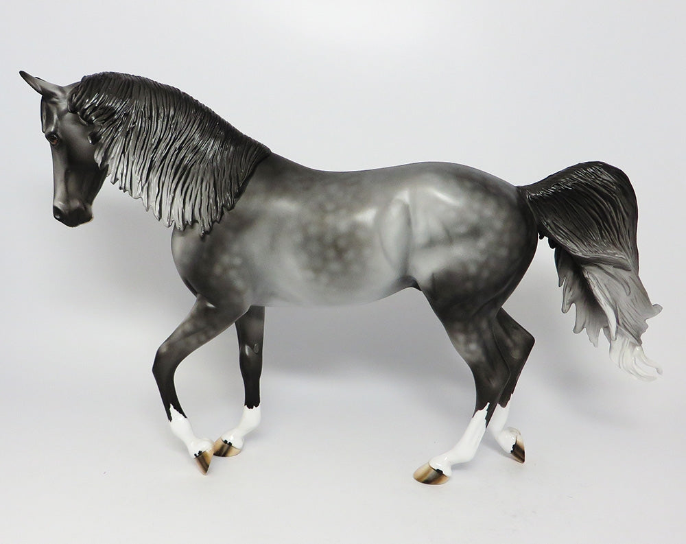 LITTLE BIG HORN~OOAK DAPPLE GREY MODEL HORSE EQ 2017