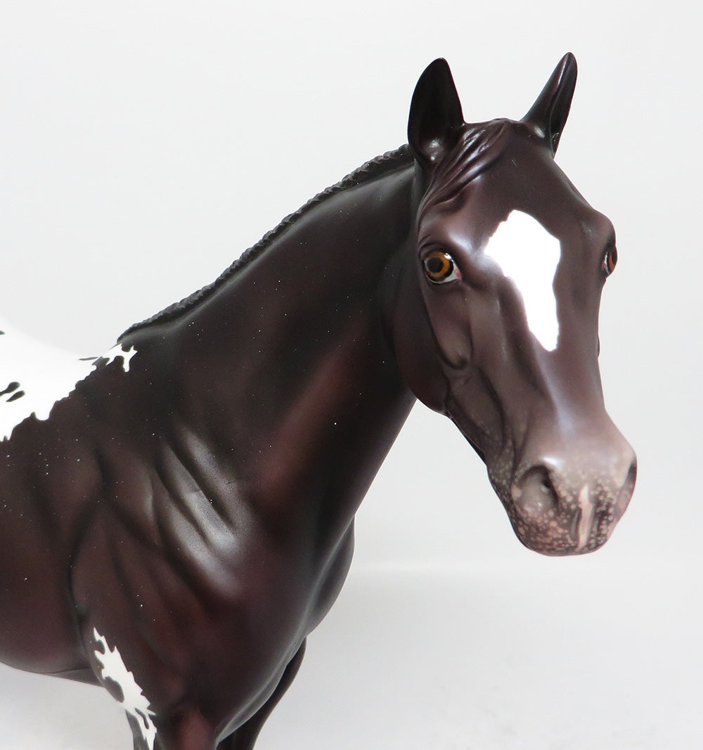 LONE GUN-LE-5-BLACK APPALOOSA ISH MODEL HORSE WHS12/17