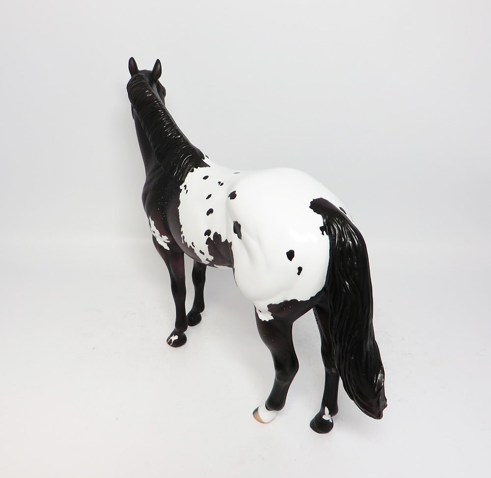 LONE GUN-LE-5-BLACK APPALOOSA ISH MODEL HORSE WHS12/17