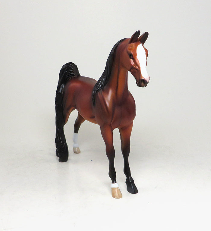 LOVE SONGS-LE-7 BAY SADDLEBRED PEBBLES MODEL HORSE 4/21