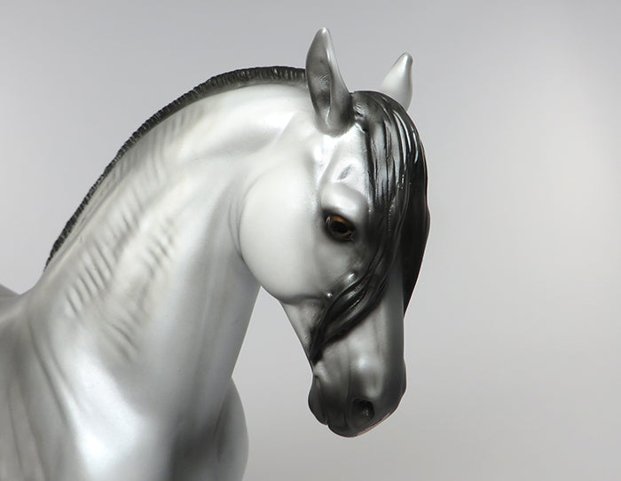 MALEFICIENT-LE-4 SILVER PEARL ROACHED MANE ANDALUSIAN MODEL HORSE EQ 2016 7/28