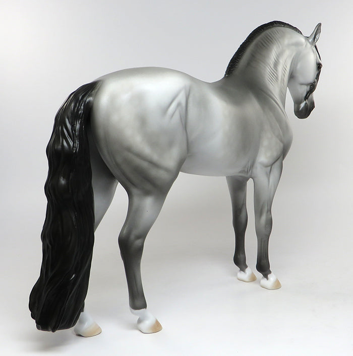 MALEFICIENT-LE-4 SILVER PEARL ROACHED MANE ANDALUSIAN MODEL HORSE EQ 2016 7/28
