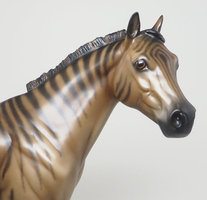 SHERYL LEISURE HORSE