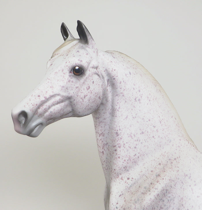 GREY MODEL HORSE